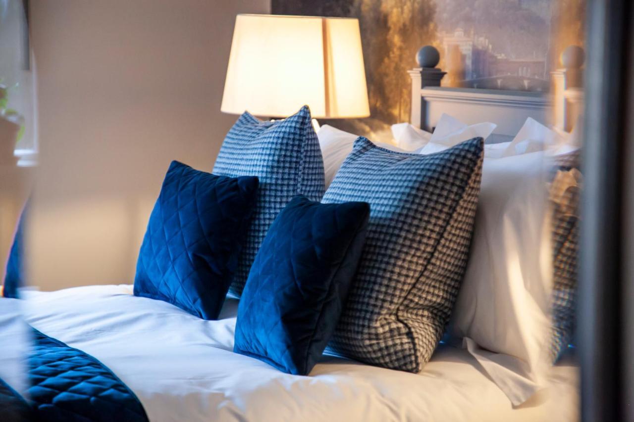 Hotel The Bell - Brunning And Price Alderminster Esterno foto