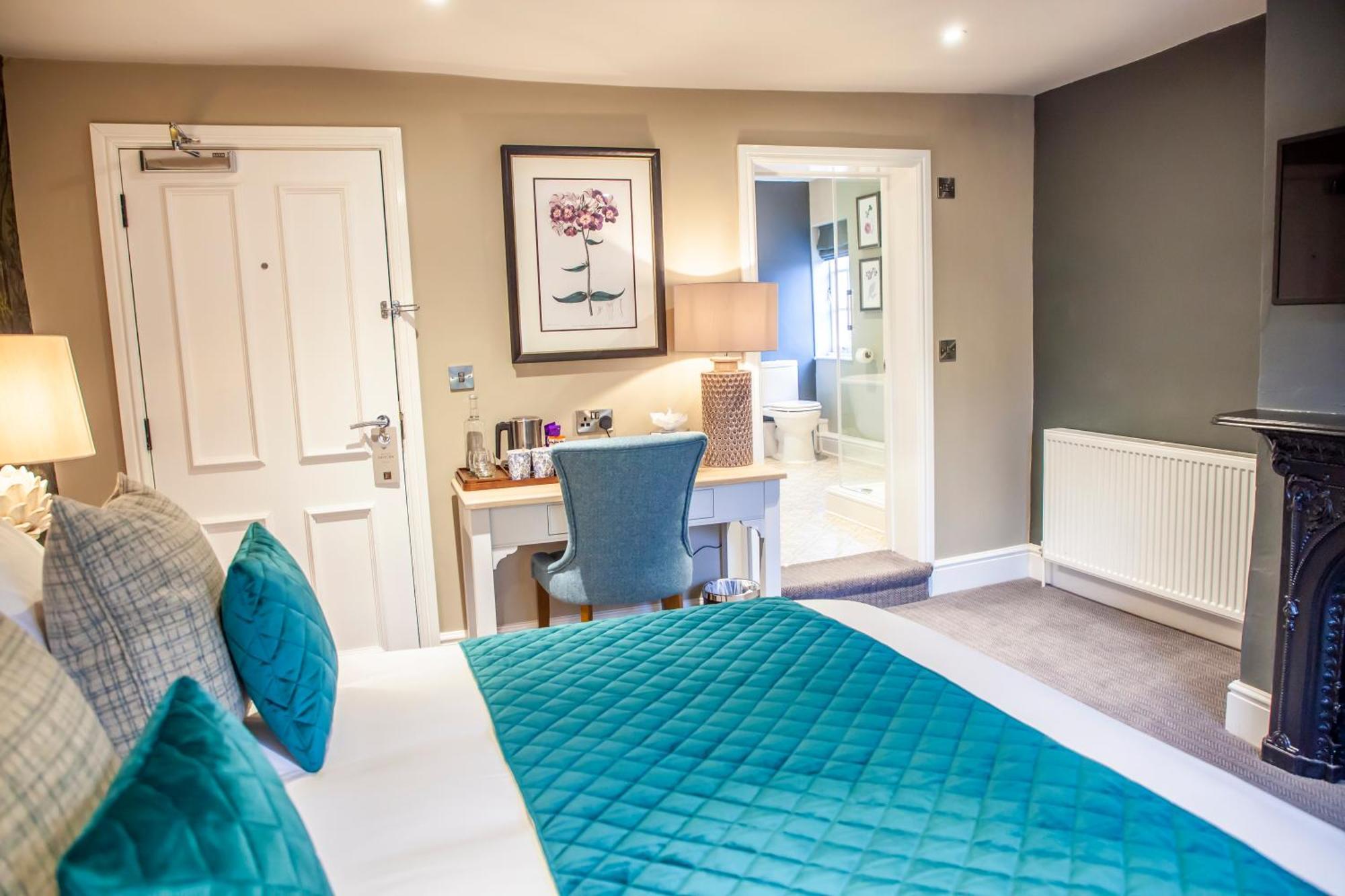 Hotel The Bell - Brunning And Price Alderminster Esterno foto