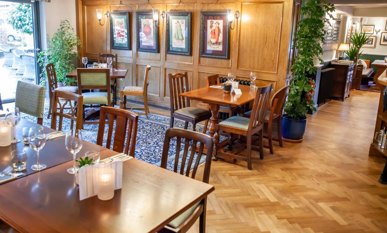 Hotel The Bell - Brunning And Price Alderminster Esterno foto